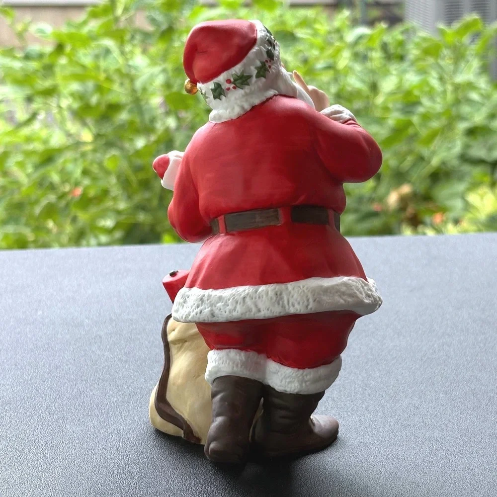 Avon 1993 Shushing Santa Claus Porcelain Figurine NO BOX